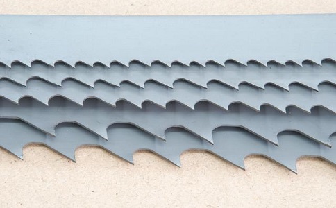 巴彦淖尔带锯床上的钢丝刷，对于带锯条的重要性